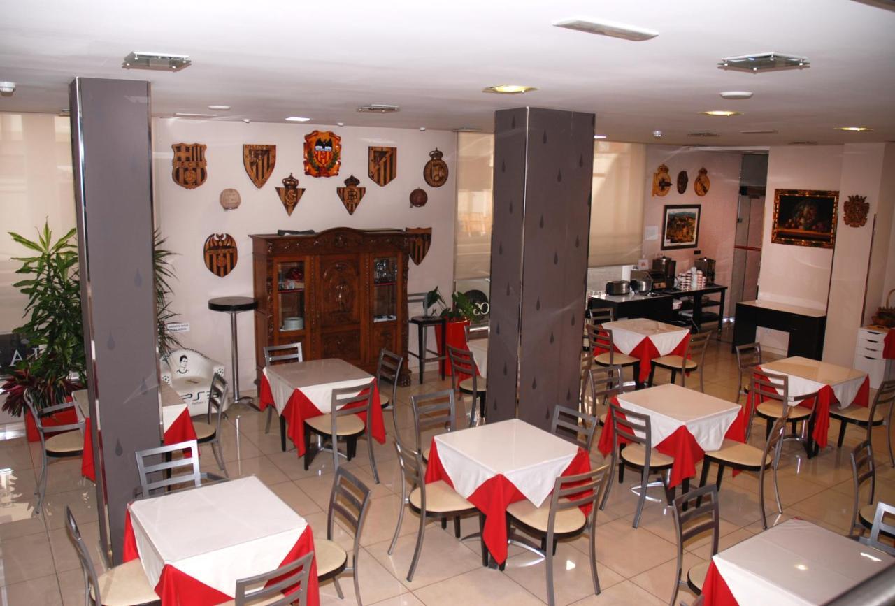 Hotel De 3*